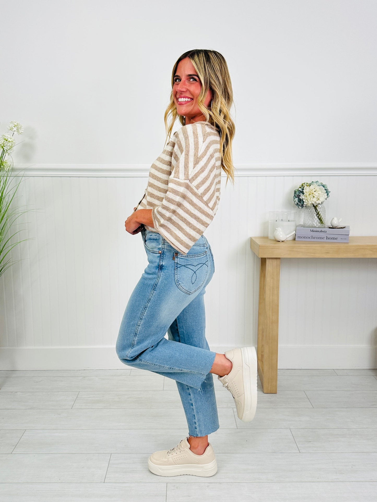 Judy Blue Feel Good Fit Ankle Straight Jeans