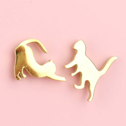 Big Stretch Cat Stud Earrings (Gold Plated)