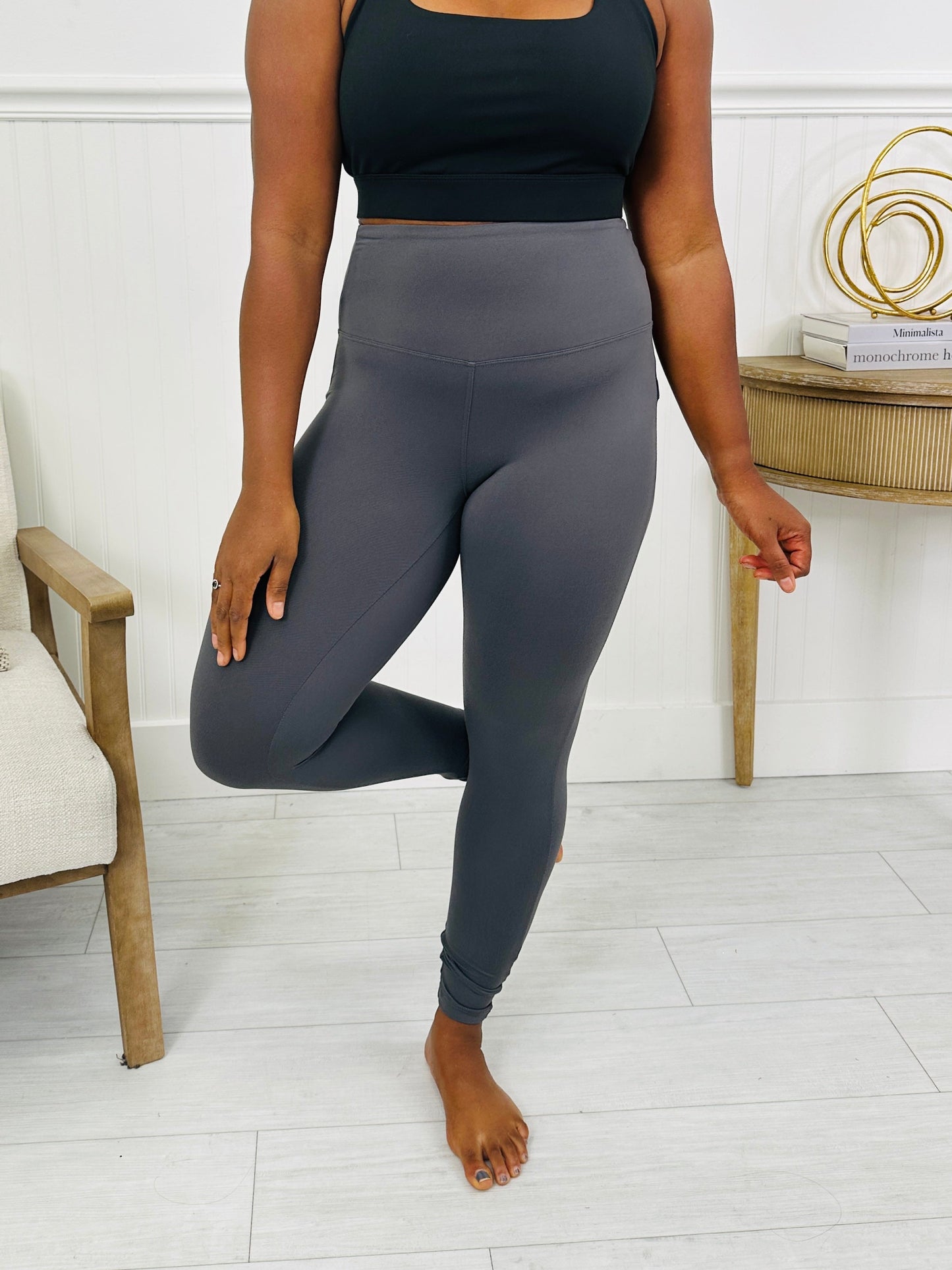 Moves Like Midnight Leggings in Multiple Colors!
