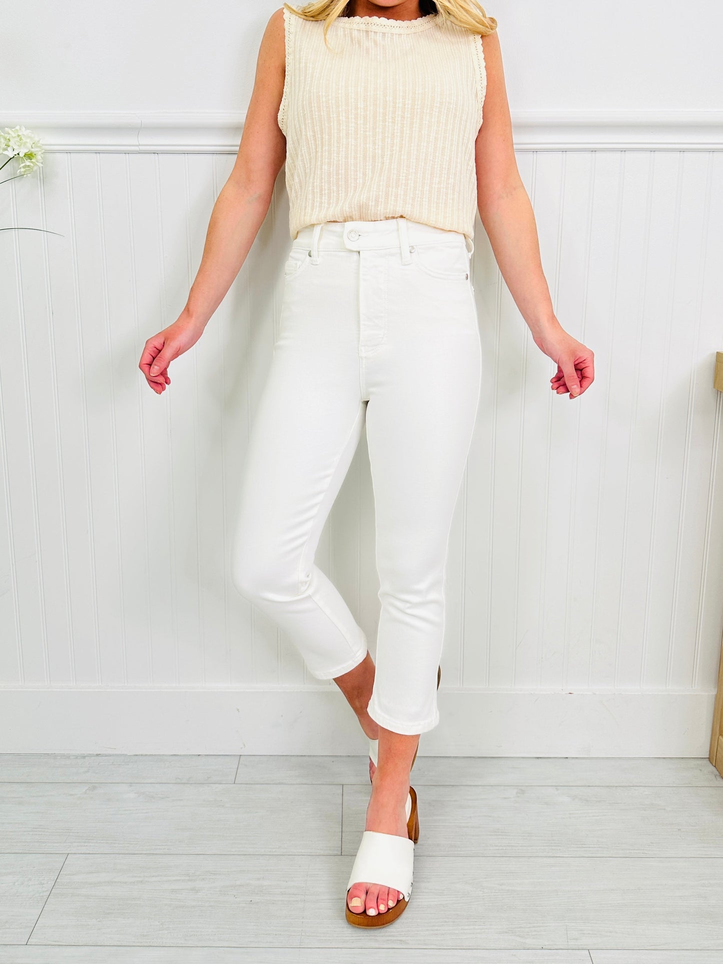 Judy Blue Signs of Spring Tummy Control Capris