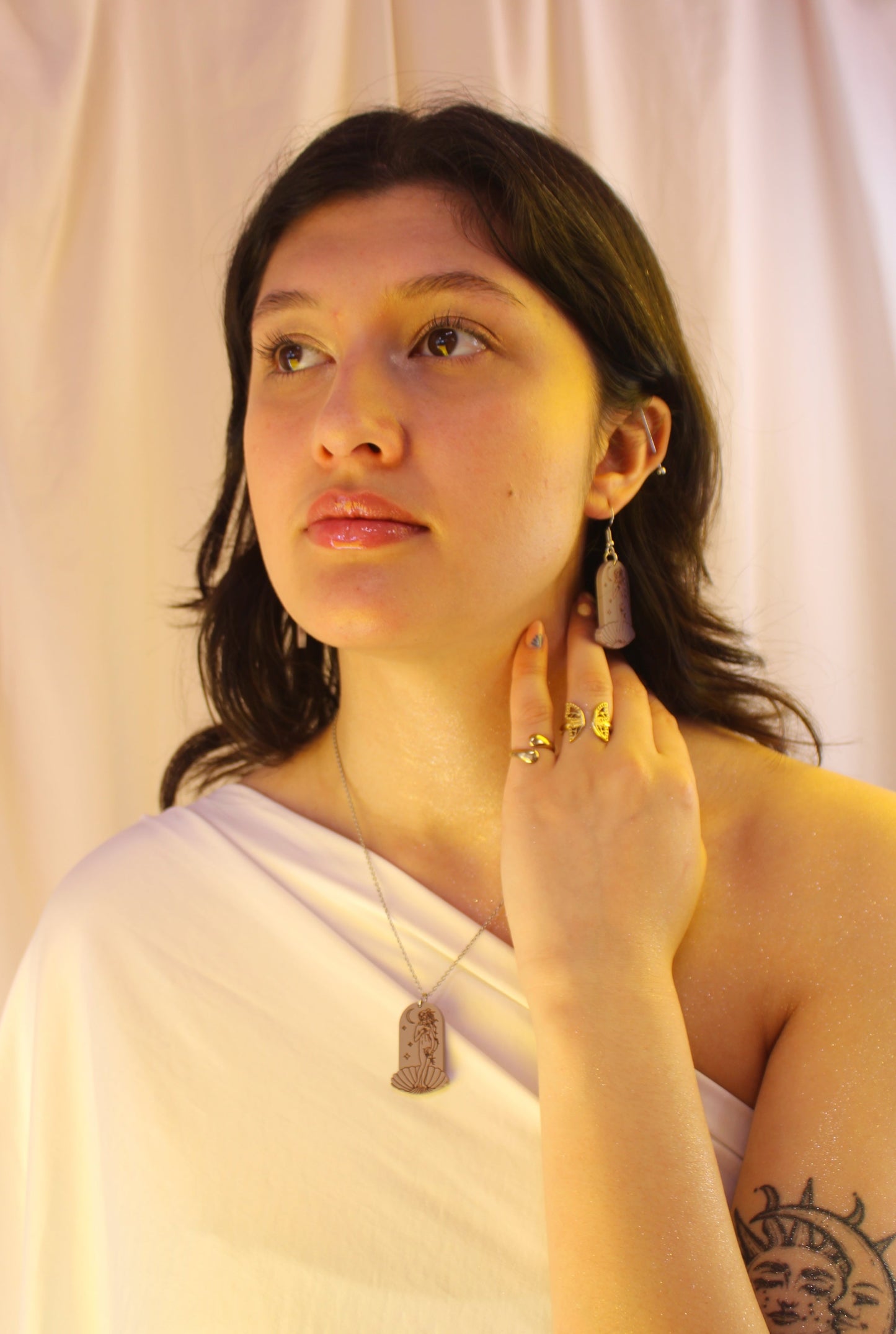 Birth of Venus Arch Necklace - Lavender