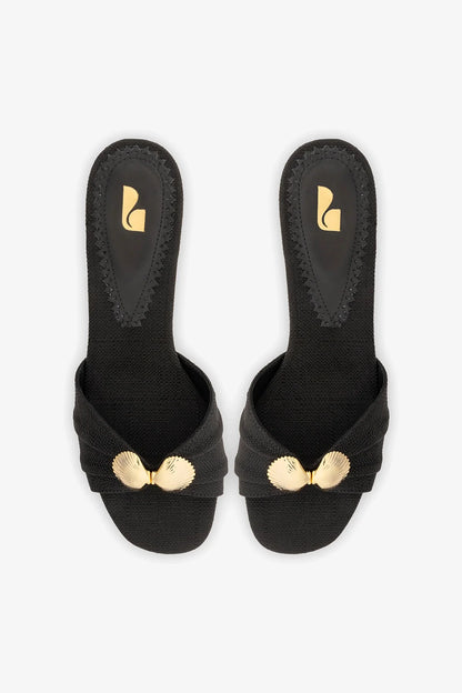 Coquile Mule Black Raffia