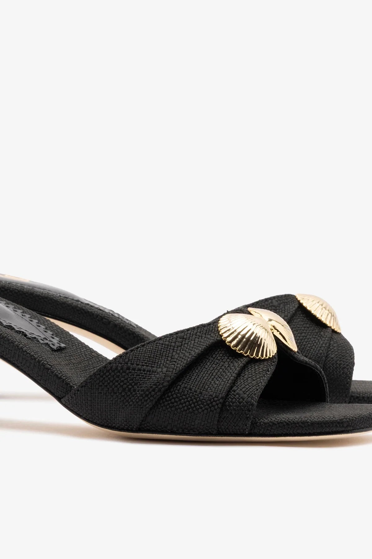 Coquile Mule Black Raffia