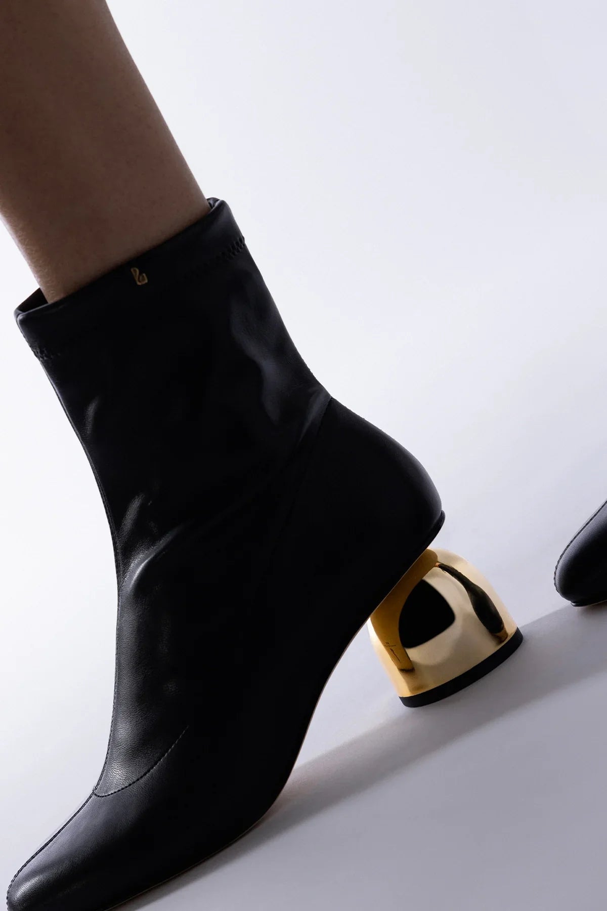 Dew Drop Boot Black Stretch
