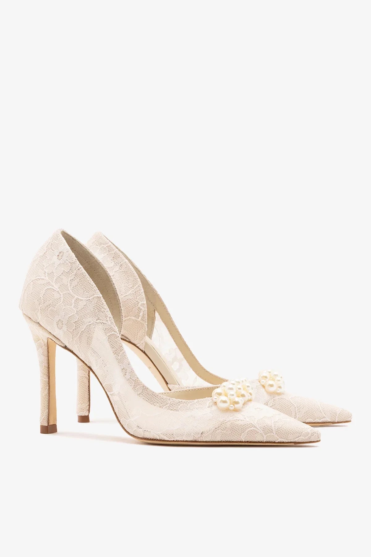 Larroudé x Markarian: D'Orsay Pump White Lace