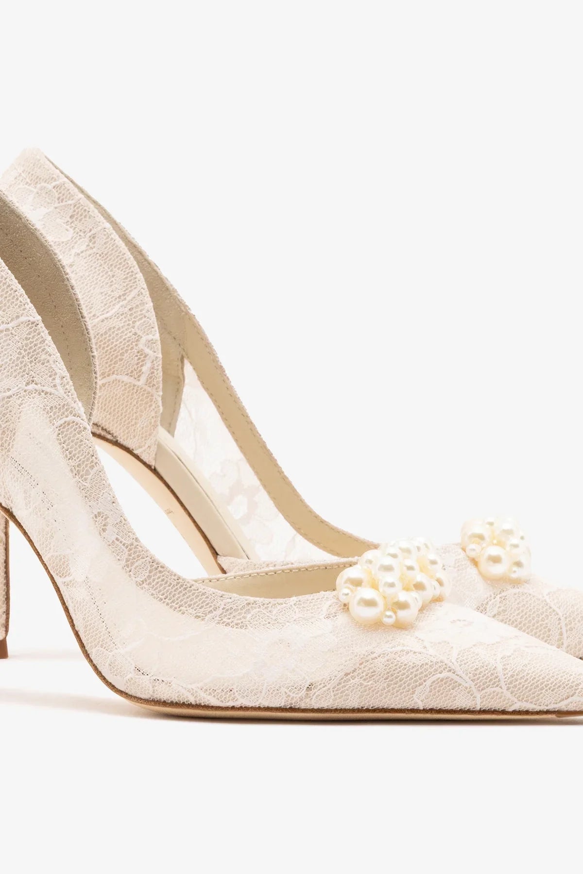 Larroudé x Markarian: D'Orsay Pump White Lace