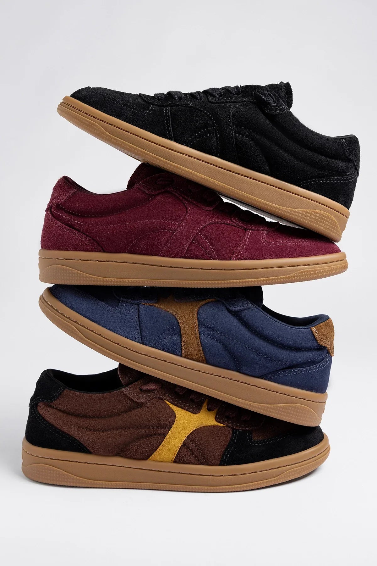 George Sneaker Black Suede