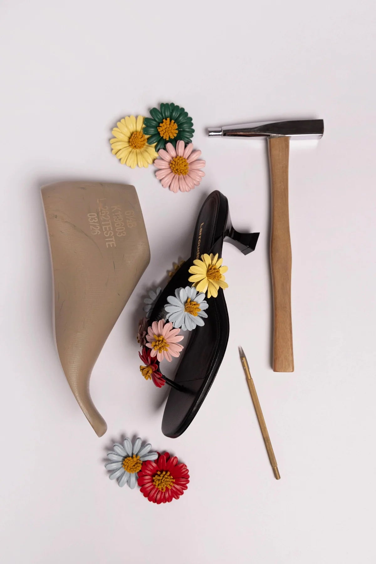 Fiore Thong Sandal Black Leather