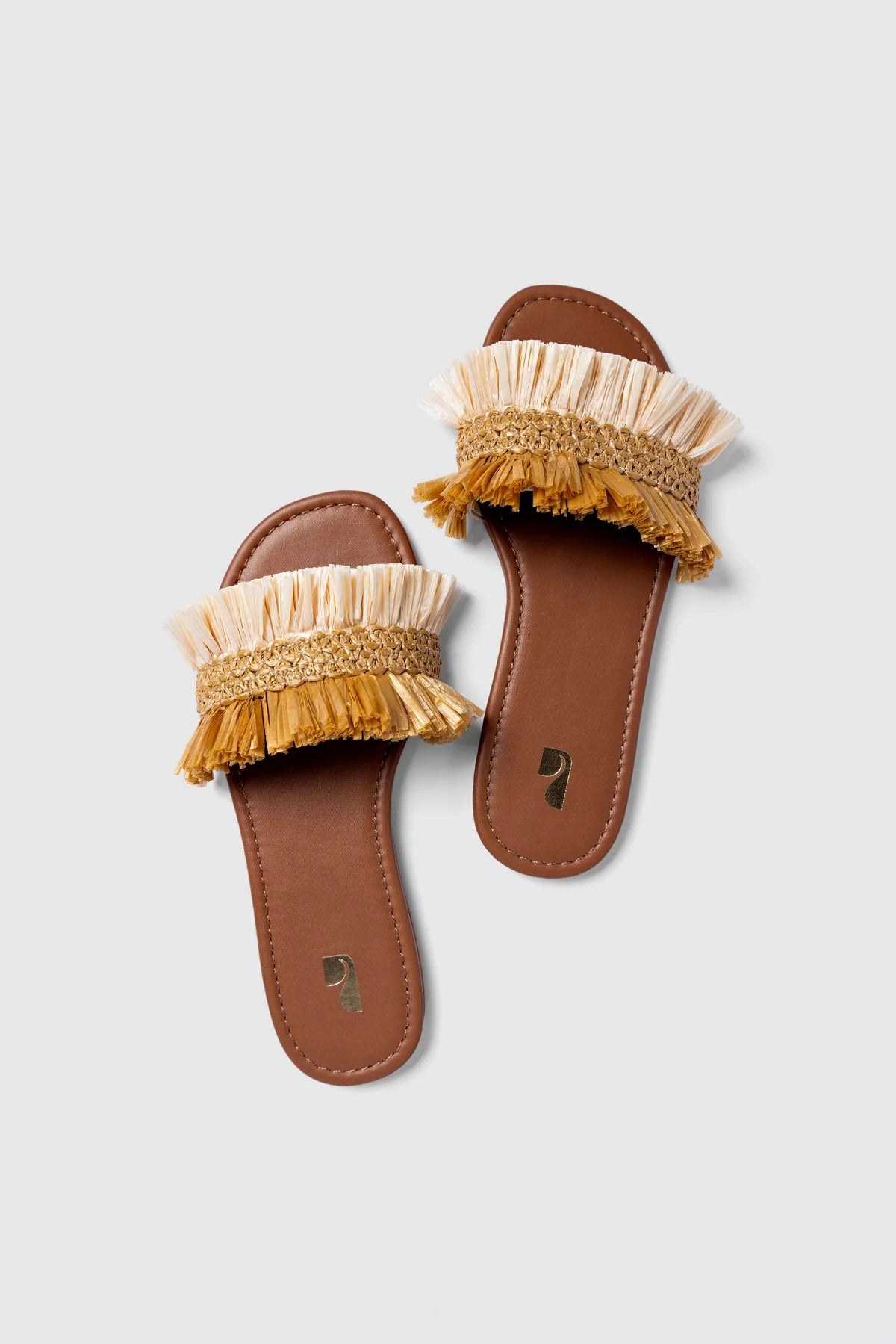 Bahia Fringe Flat In Beige And Peanut Raffia