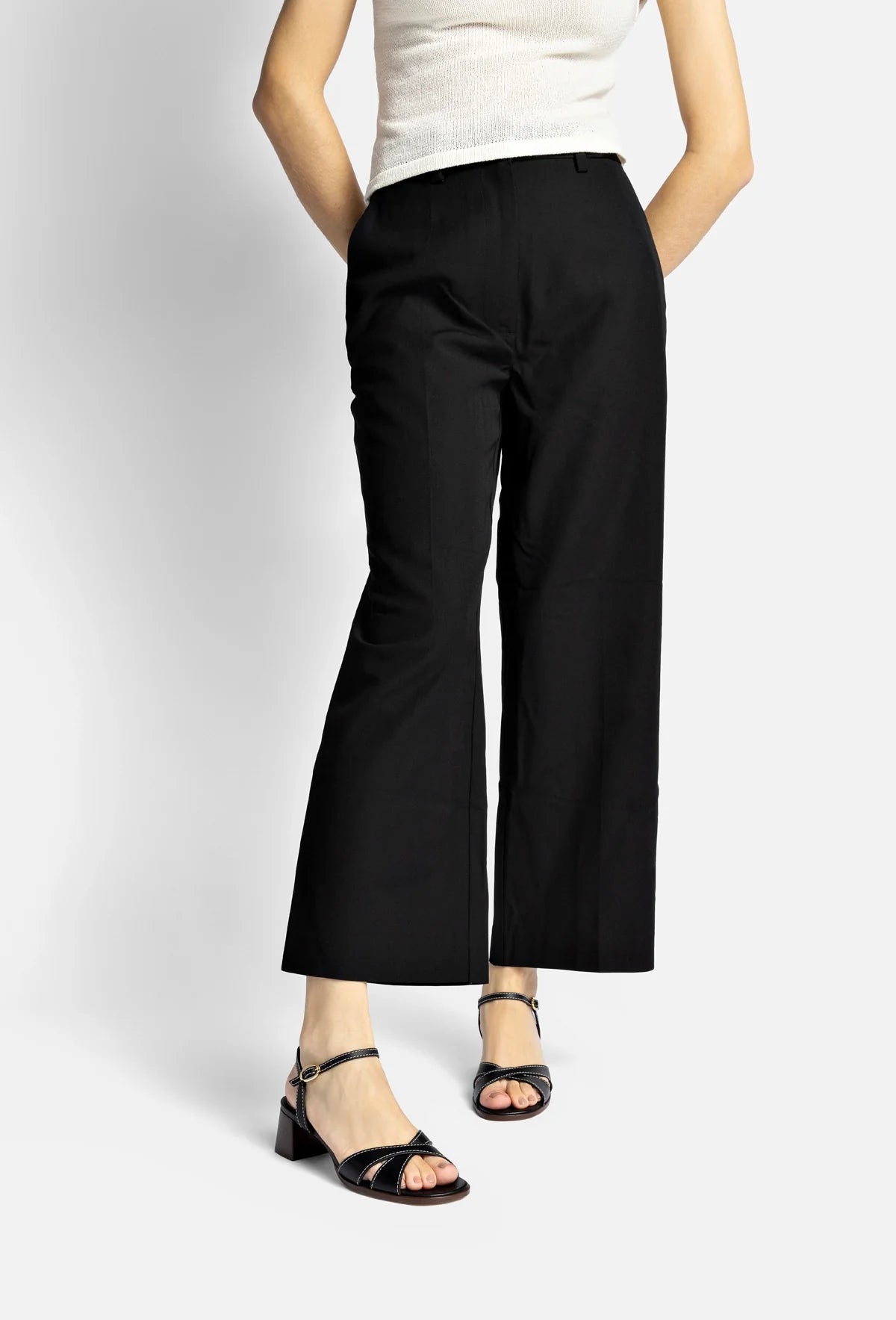 Roma Sandal In Vegetale Black Leather