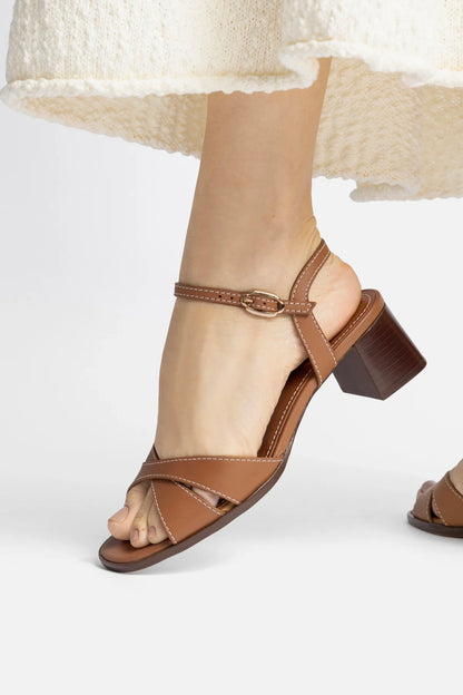 Roma Sandal In Vegetale Caramel Leather