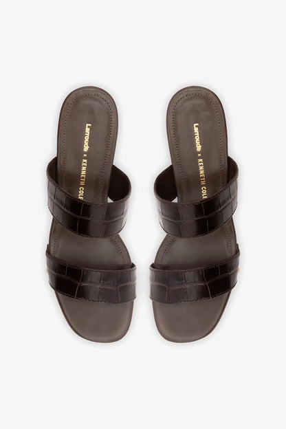Larroudé x Kenneth Cole: Sandal Dark Oak Croco Leather