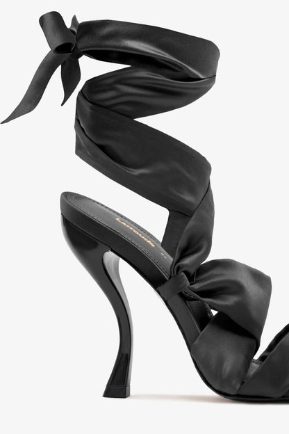Larroudé x Nicolò B.: Dani Sandal Black Satin